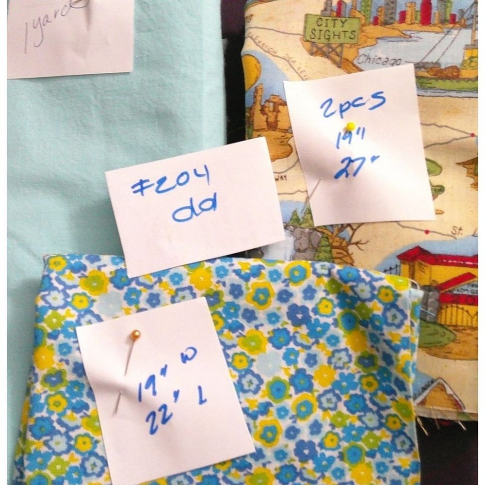 Fabric * Multiple Pieces of Material * Sewing * Quilting * Blankets * F204 dd